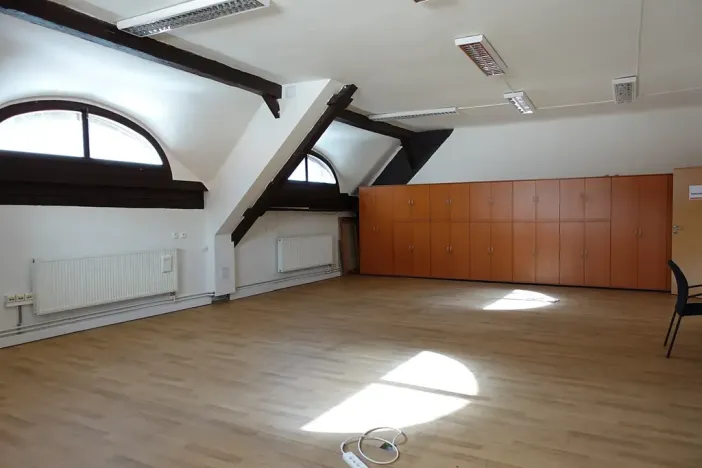 Pronájem kanceláře, Mikulov, Kostelní nám., 33 m2