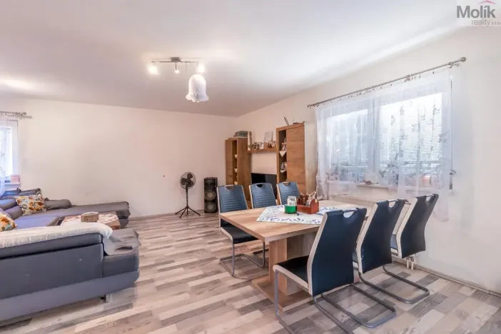 Prodej rodinného domu, Přestanov, 834 m2