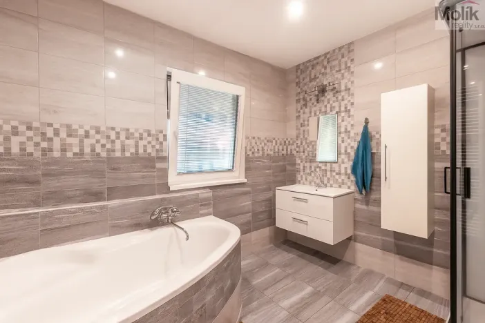 Prodej rodinného domu, Přestanov, 834 m2