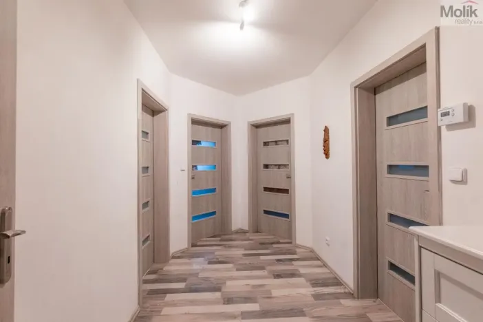 Prodej rodinného domu, Přestanov, 834 m2