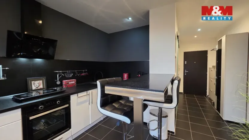 Pronájem bytu 1+1, Karlovy Vary - Rybáře, Klínovecká, 39 m2