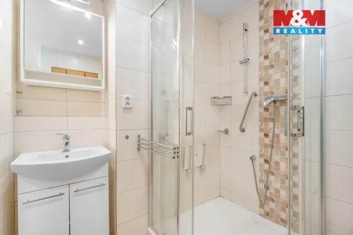 Prodej bytu 2+1, Jablonec nad Nisou, Vysoká, 114 m2