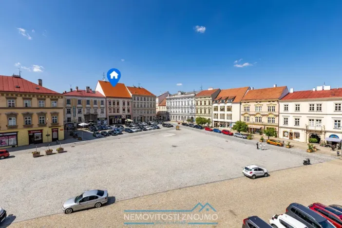 Pronájem atypického bytu, Znojmo, Horní náměstí, 260 m2