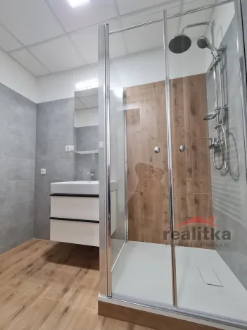 Pronájem bytu 2+1, Krnov - Pod Cvilínem, SPC H, 50 m2