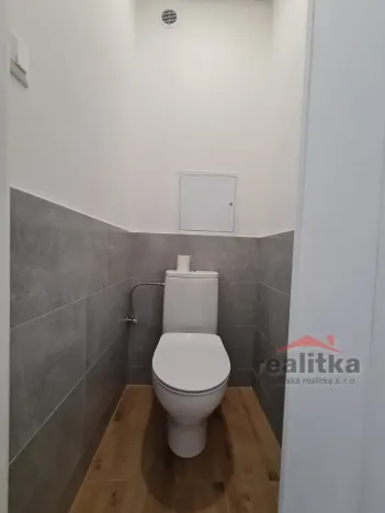 Pronájem bytu 2+1, Krnov - Pod Cvilínem, SPC H, 50 m2