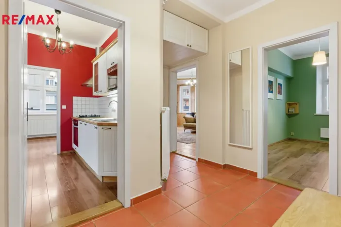 Prodej bytu 4+1, Karlovy Vary, Ondříčkova, 87 m2