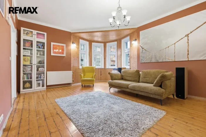 Prodej bytu 4+1, Karlovy Vary, Ondříčkova, 87 m2