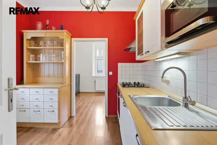 Prodej bytu 4+1, Karlovy Vary, Ondříčkova, 87 m2