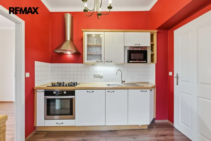 Prodej bytu 4+1, Karlovy Vary, Ondříčkova, 87 m2