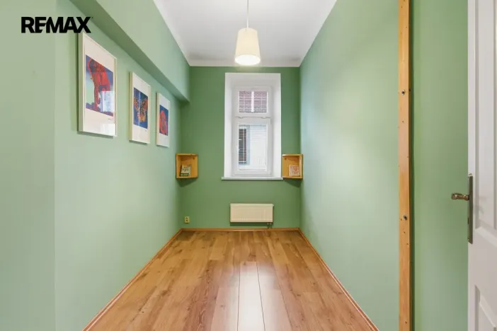 Prodej bytu 4+1, Karlovy Vary, Ondříčkova, 87 m2