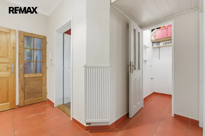 Prodej bytu 4+1, Karlovy Vary, Ondříčkova, 87 m2