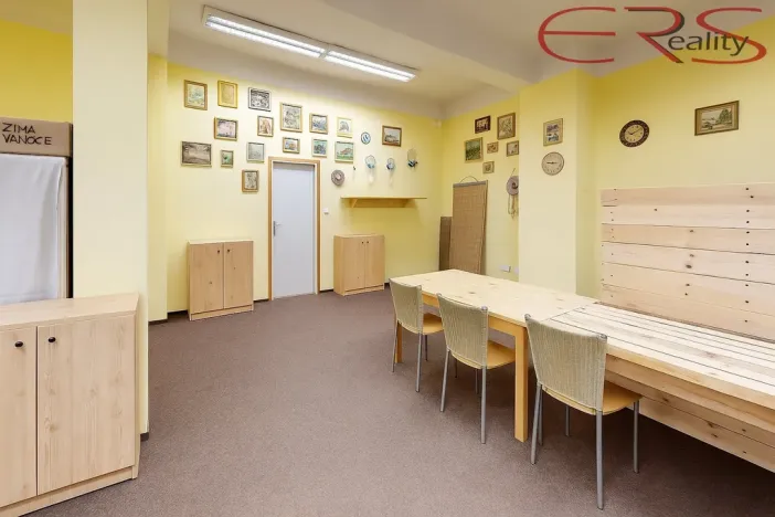 Pronájem obchodního prostoru, Jablonec nad Nisou, Antonína Chvojky, 42 m2