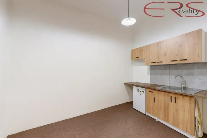 Pronájem obchodního prostoru, Jablonec nad Nisou, Antonína Chvojky, 42 m2