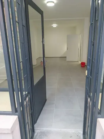 Pronájem obchodního prostoru, Praha - Holešovice, Františka Křížka, 90 m2