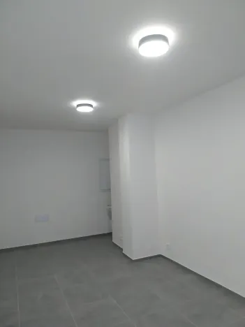 Pronájem obchodního prostoru, Praha - Holešovice, Františka Křížka, 90 m2