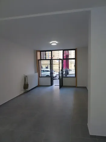 Pronájem obchodního prostoru, Praha - Holešovice, Františka Křížka, 90 m2