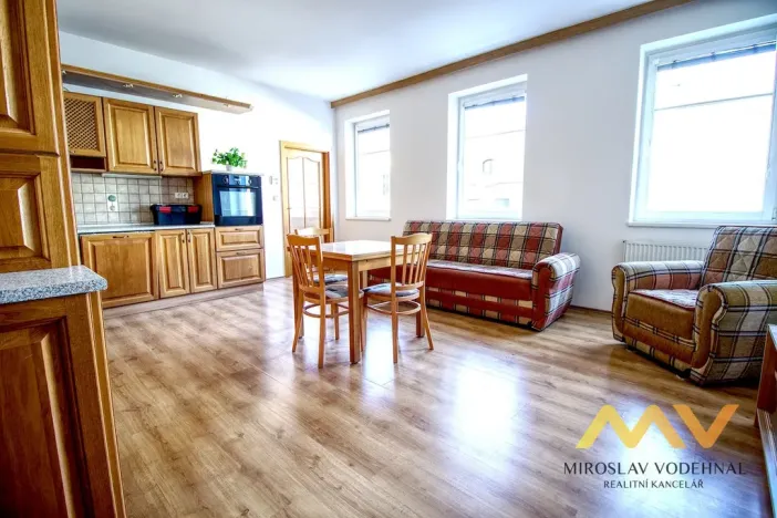 Pronájem bytu 2+kk, Hradec Králové, Československé armády, 58 m2