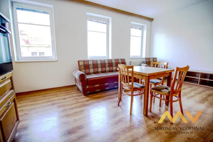 Pronájem bytu 2+kk, Hradec Králové, Československé armády, 58 m2