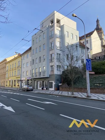 Pronájem bytu 2+kk, Hradec Králové, Československé armády, 58 m2