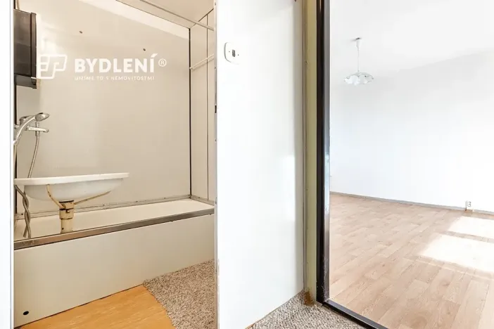 Prodej bytu 1+1, Hrob, Rybniční, 27 m2