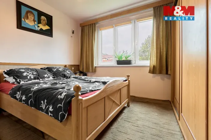 Prodej bytu 3+1, Ostrov, Vančurova, 68 m2