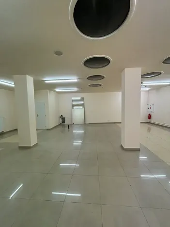 Prodej obchodního prostoru, Karlovy Vary, Divadelní náměstí, 100 m2
