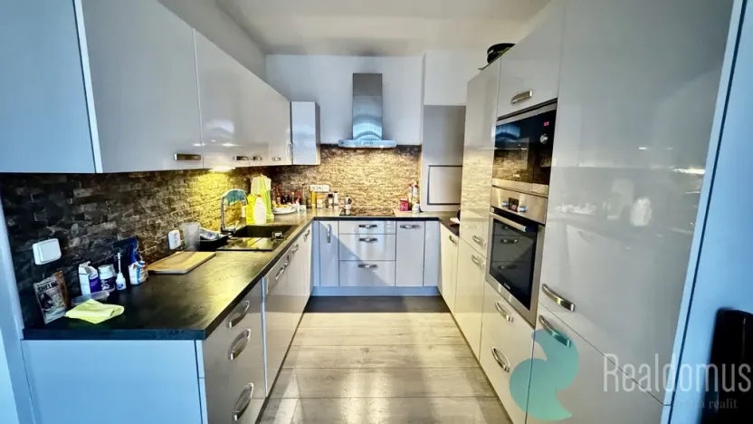 Pronájem bytu 2+kk, Včelná, 79 m2