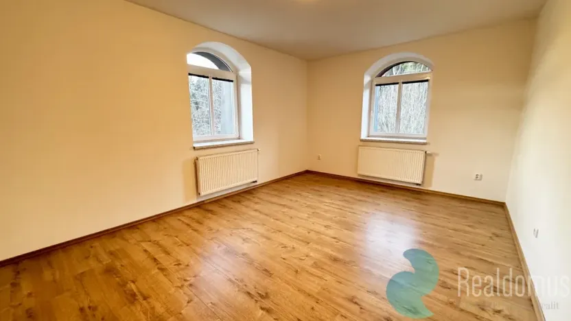 Pronájem bytu 2+1, Včelná, 79 m2