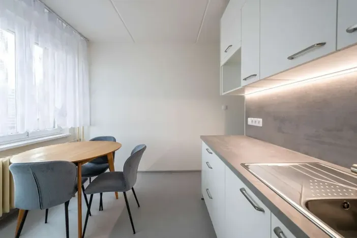 Pronájem bytu 2+1, Přerov, tř. 17. listopadu, 55 m2