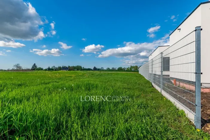 Prodej pozemku, Praha - Kbely, Ponikelská, 707 m2