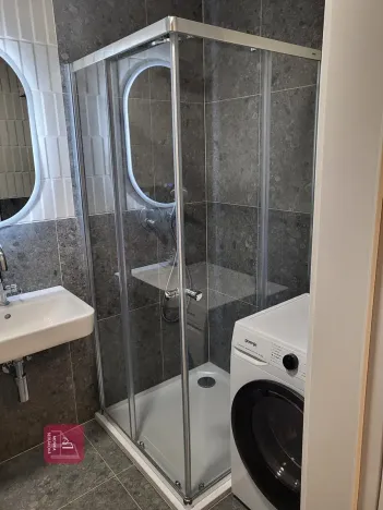 Pronájem bytu 1+kk, Brno, Bratislavská, 32 m2