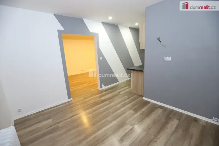 Pronájem bytu 2+kk, Karlovy Vary - Drahovice, Vrchlického, 56 m2