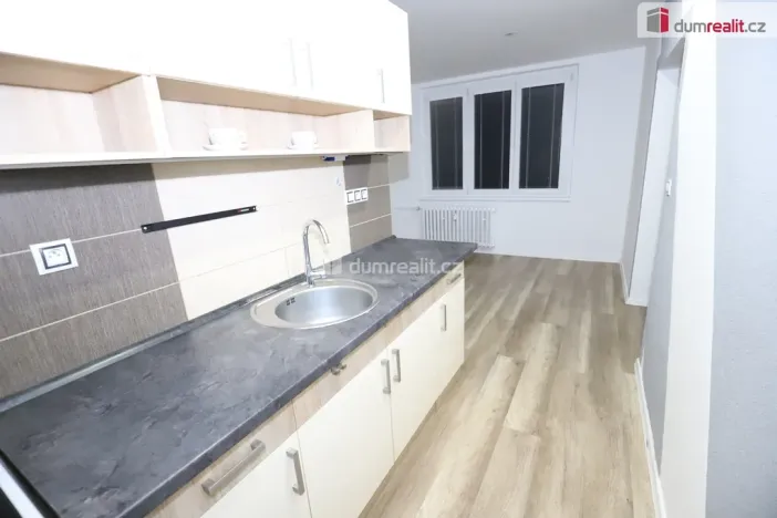 Pronájem bytu 2+kk, Karlovy Vary - Drahovice, Vrchlického, 56 m2