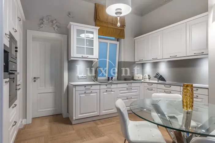 Prodej bytu 2+kk, Karlovy Vary, Vřídelní, 63 m2