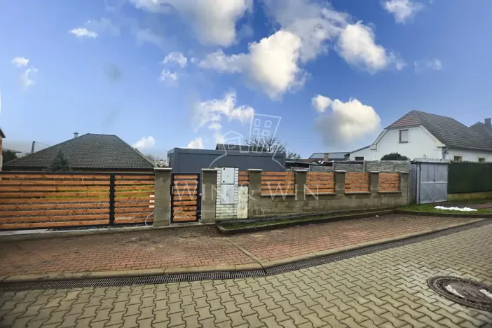 Pronájem chaty, Praha - Horní Počernice, bratranců Veverkových, 26 m2