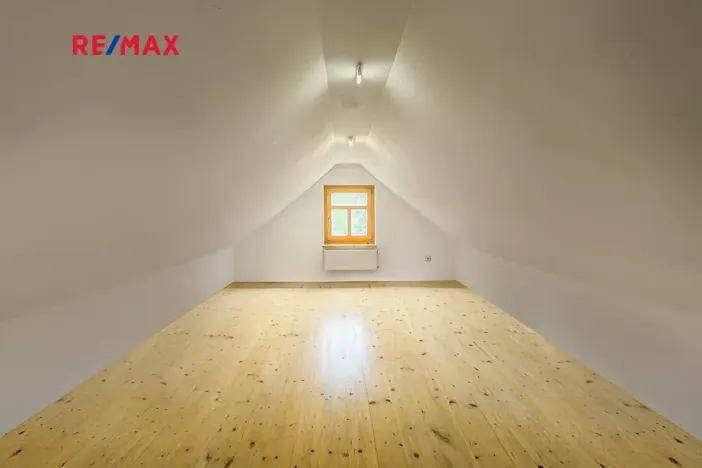 Prodej rodinného domu, Planá, 300 m2