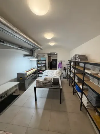 Prodej obchodního prostoru, Praha - Smíchov, Kotevní, 68 m2