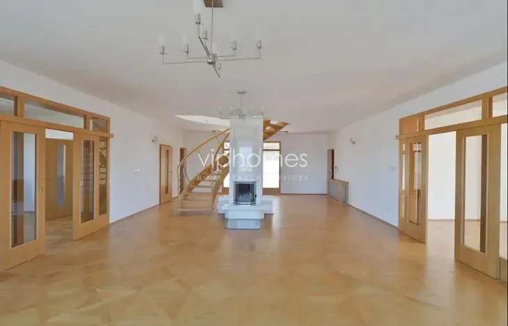 Pronájem vily, Praha - Smíchov, Nový Zlíchov, 800 m2