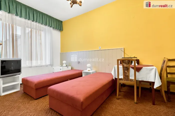 Prodej rodinného domu, Karlovy Vary - Stará Role, Dlouhá, 397 m2