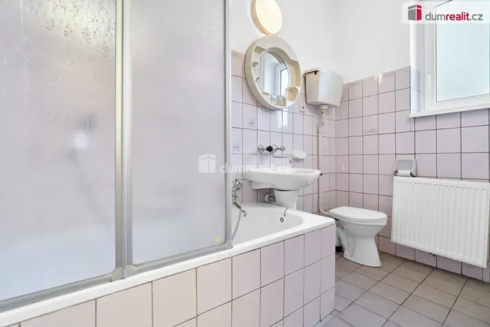 Prodej rodinného domu, Karlovy Vary - Stará Role, Dlouhá, 397 m2