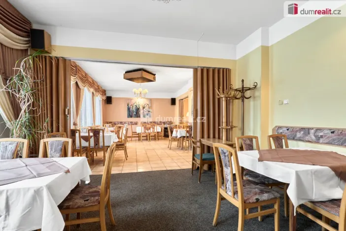 Prodej rodinného domu, Karlovy Vary - Stará Role, Dlouhá, 397 m2