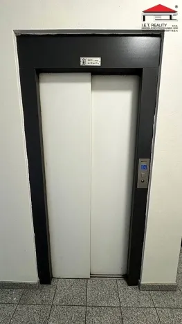 Pronájem kanceláře, Brno, Husova, 69 m2