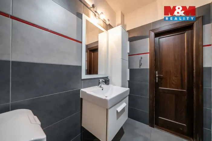 Prodej bytu 3+1, Třinec - Lyžbice, Beskydská, 83 m2