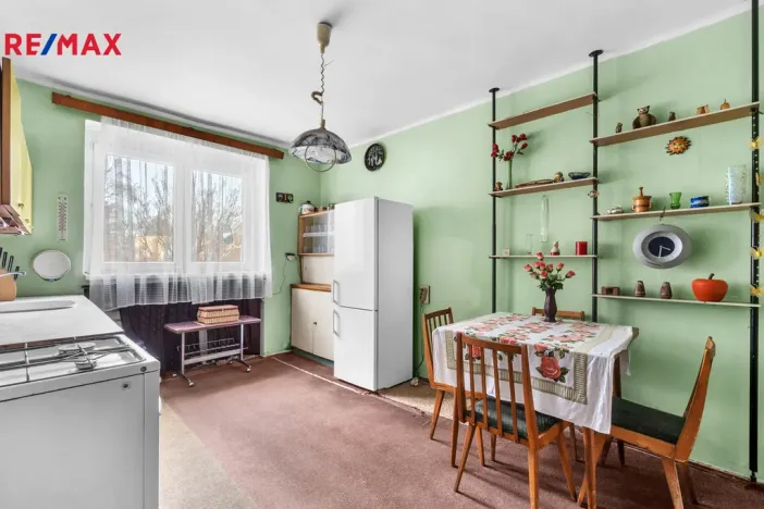 Prodej bytu 2+1, Chvaletice, 9. května, 53 m2