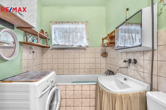 Prodej bytu 2+1, Chvaletice, 9. května, 53 m2