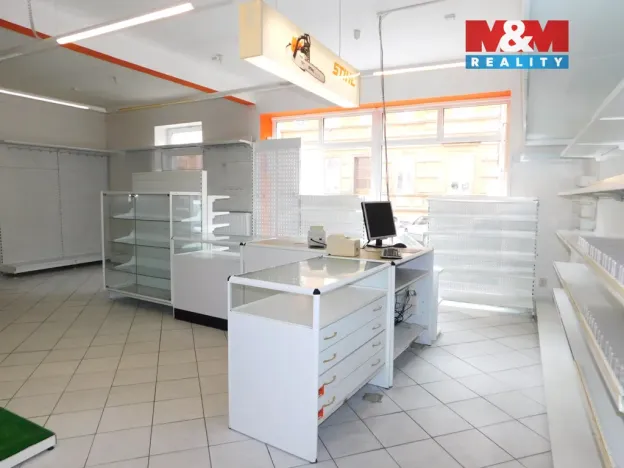 Pronájem obchodního prostoru, Cheb, Mánesova, 75 m2