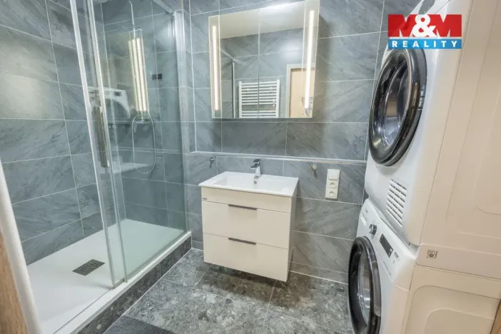 Prodej bytu 3+1, Praha - Hlubočepy, Gabinova, 69 m2