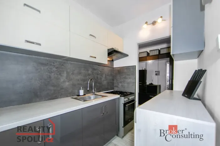 Prodej bytu 3+1, Plzeň - Skvrňany, Křimická, 68 m2