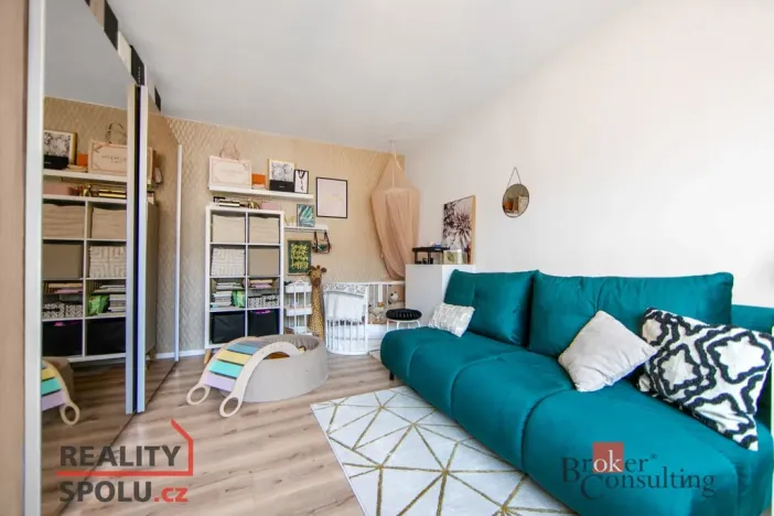 Prodej bytu 3+1, Plzeň - Skvrňany, Křimická, 68 m2