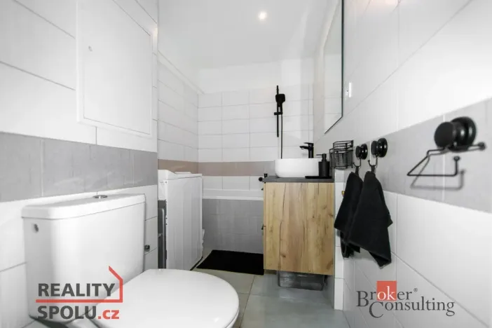 Prodej bytu 3+1, Plzeň - Skvrňany, Křimická, 68 m2